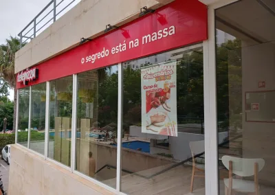 Telepizza reabre loja icónica na Praia da Rocha sob nova gestão