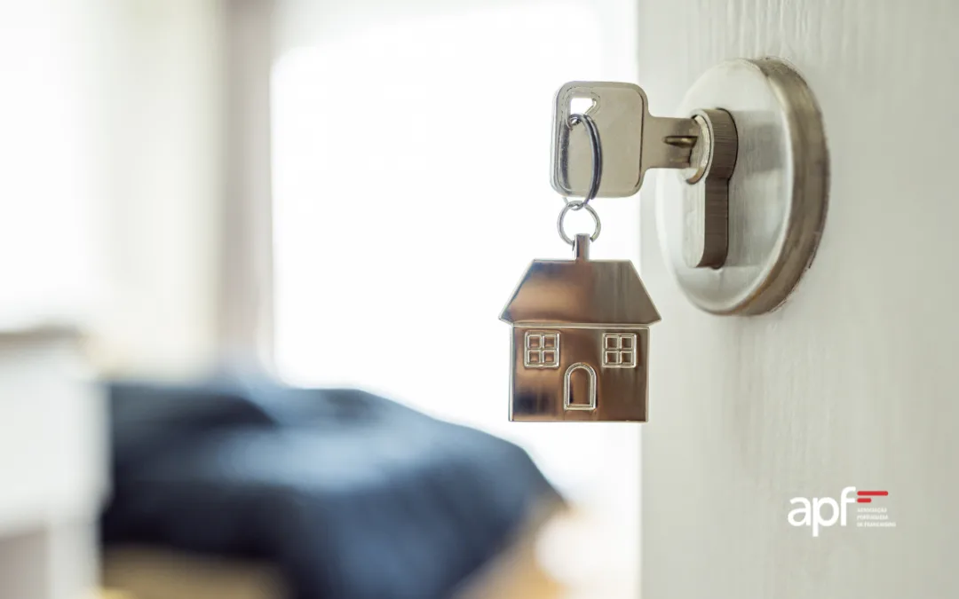 Qual a estratégia da RE/MAX Portugal para responder ao aumento da procura por arrendamentos?