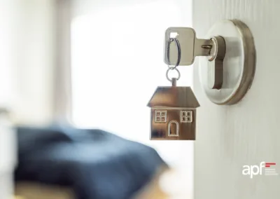 Qual a estratégia da RE/MAX Portugal para responder ao aumento da procura por arrendamentos?