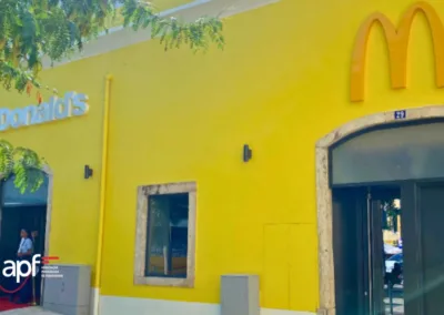 McDonald’s abre restaurante em Alcântara e totaliza 221 unidades em Portugal