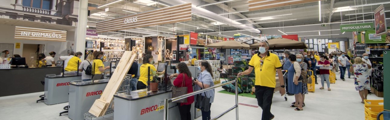 O Bricomarché, insígnia especialista em bricolage e no equipamento para casa do Grupo Os Mosqueteiros, inaugurou uma nova loja em Tomar.